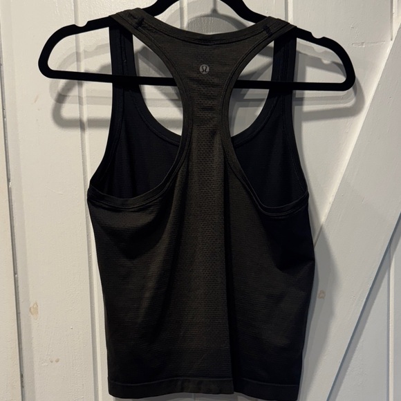 lululemon athletica Swiftly Tech Racerback ~ Size 6 - Picture 3 of 5